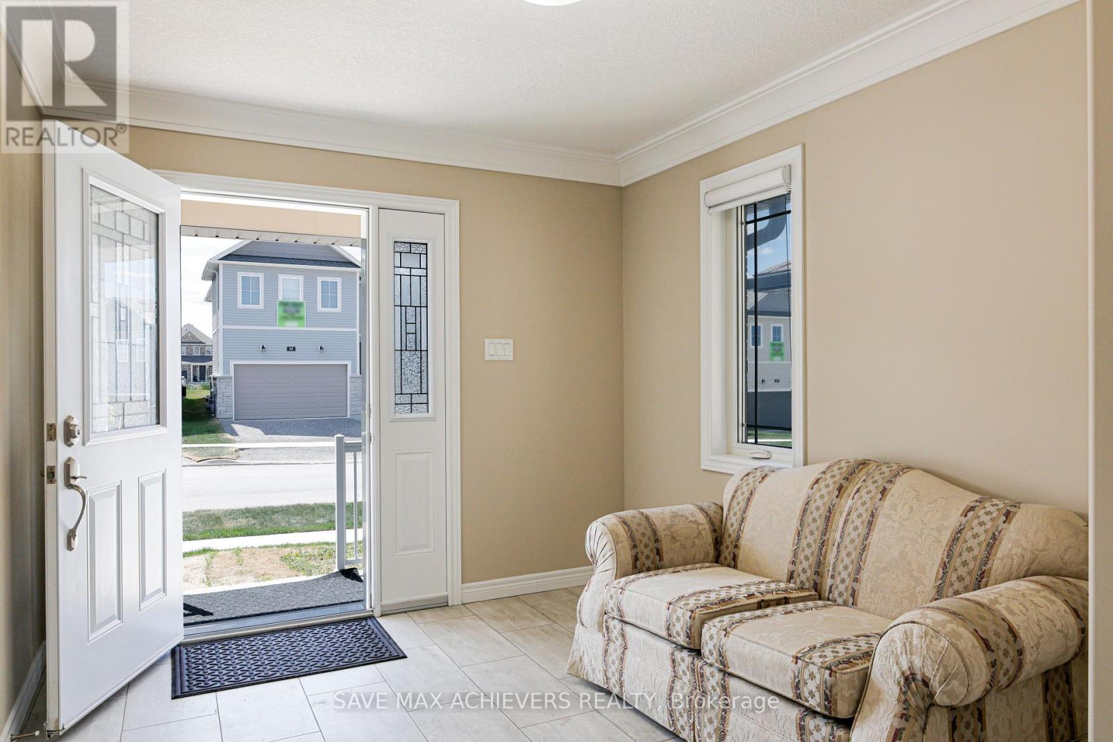 314 Mullighan Gardens, Peterborough North (North), Ontario  K9K 0H2 - Photo 5 - X12306670