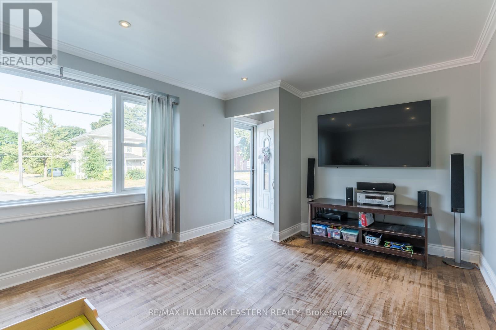 677 Armour Road, Peterborough East (Central), Ontario  K9H 1Z5 - Photo 11 - X12306711