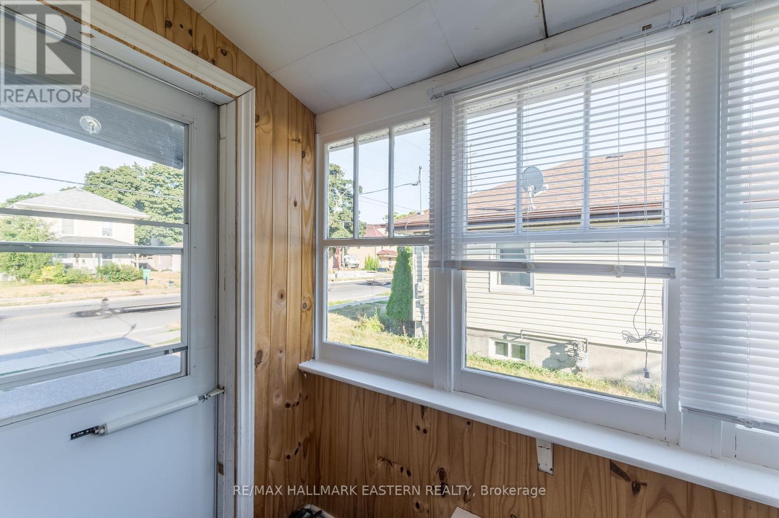 677 Armour Road, Peterborough East (Central), Ontario  K9H 1Z5 - Photo 5 - X12306711
