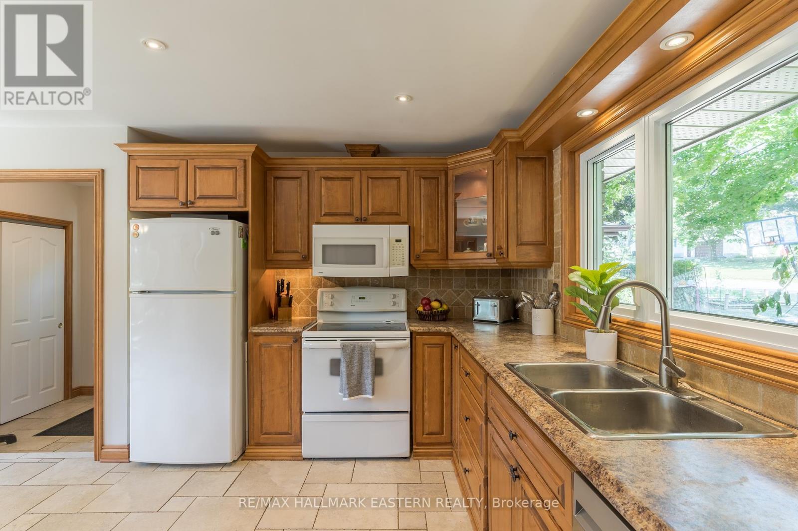 968 Smith Court, Selwyn, Ontario  K0L 1H0 - Photo 18 - X12306734