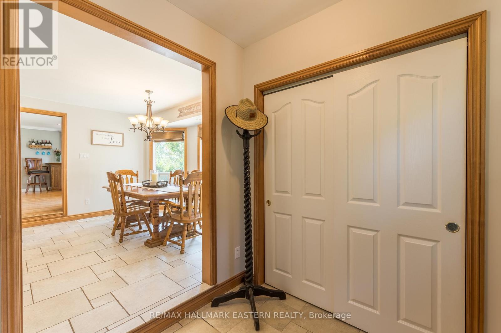 968 Smith Court, Selwyn, Ontario  K0L 1H0 - Photo 9 - X12306734