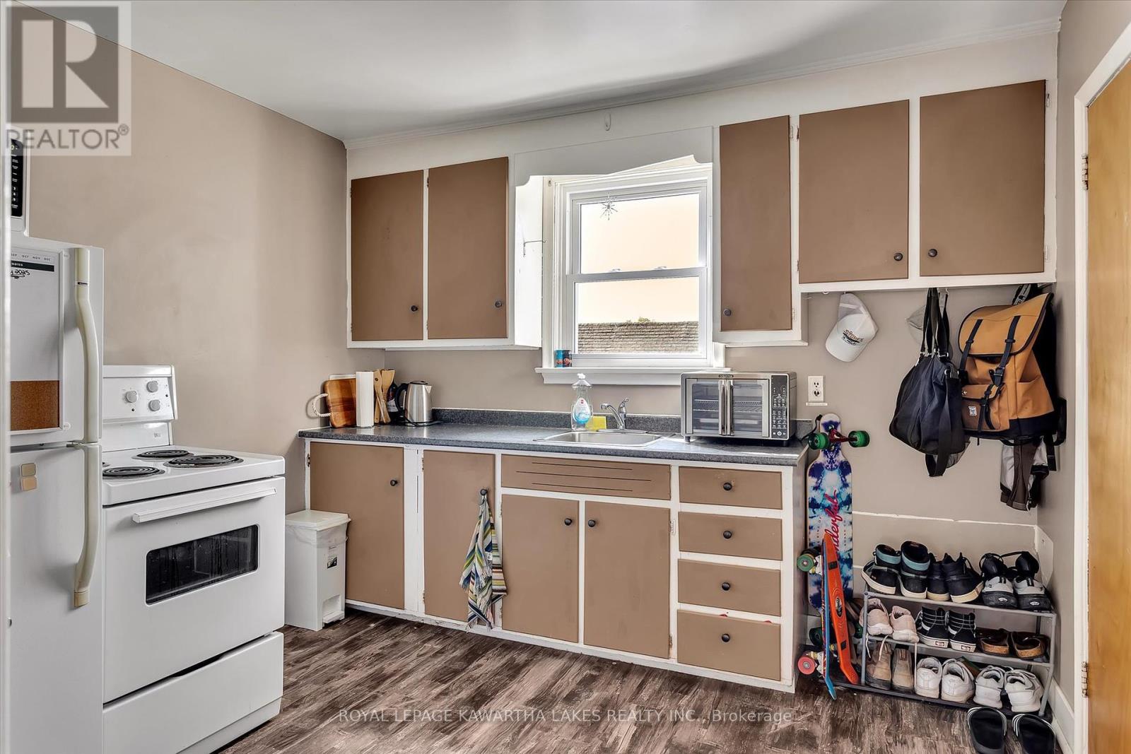 455 Cordach Crescent, Peterborough Central (North), Ontario  K9H 3A4 - Photo 5 - X12306759