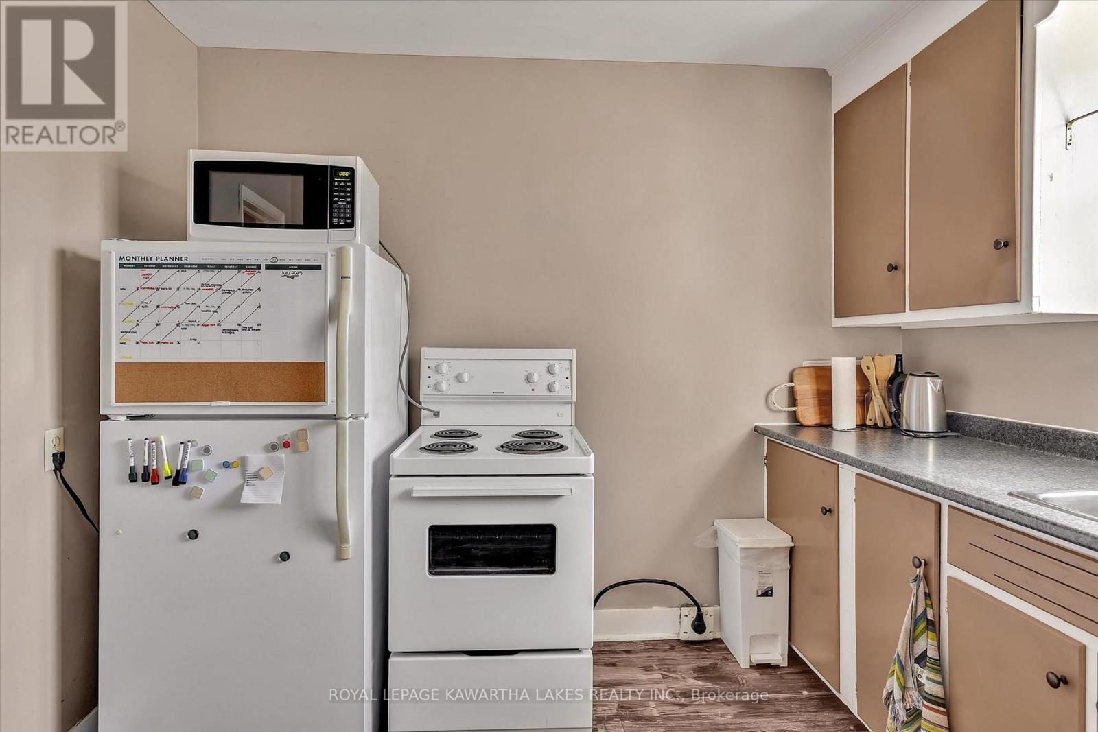 455 Cordach Crescent, Peterborough Central (North), Ontario  K9H 3A4 - Photo 6 - X12306759