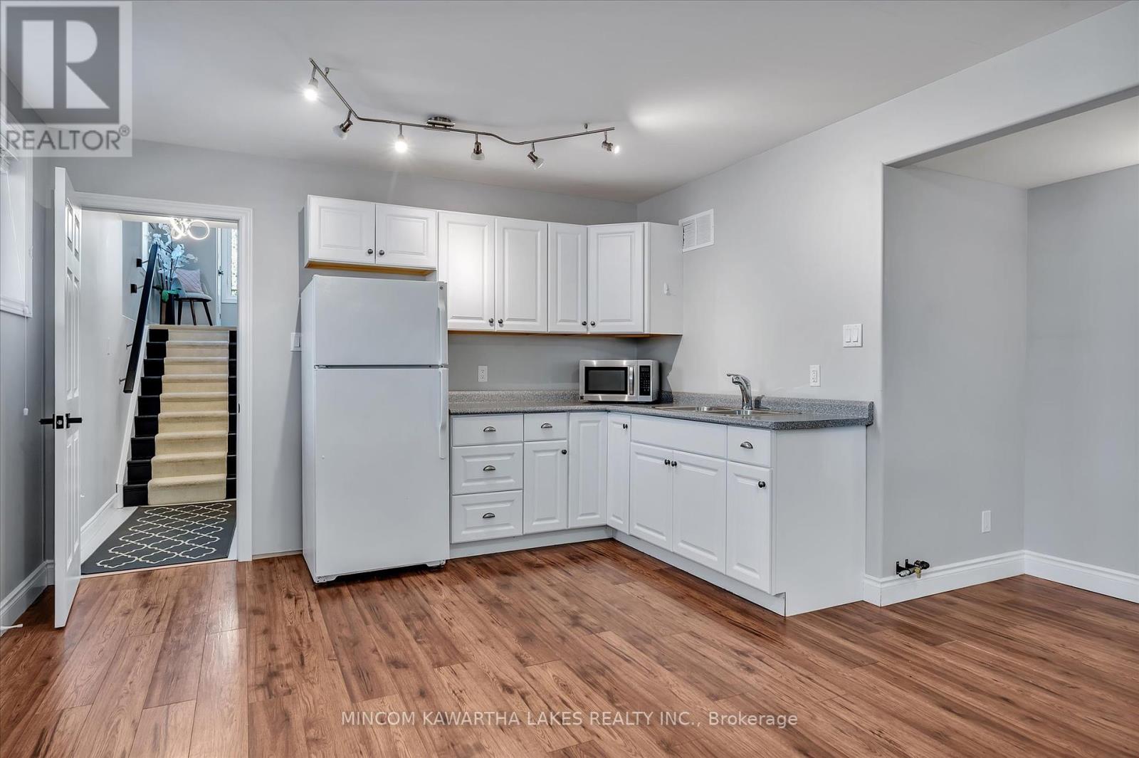 861 Emery Way, Peterborough North (North), Ontario  K9J 0H7 - Photo 28 - X12307025