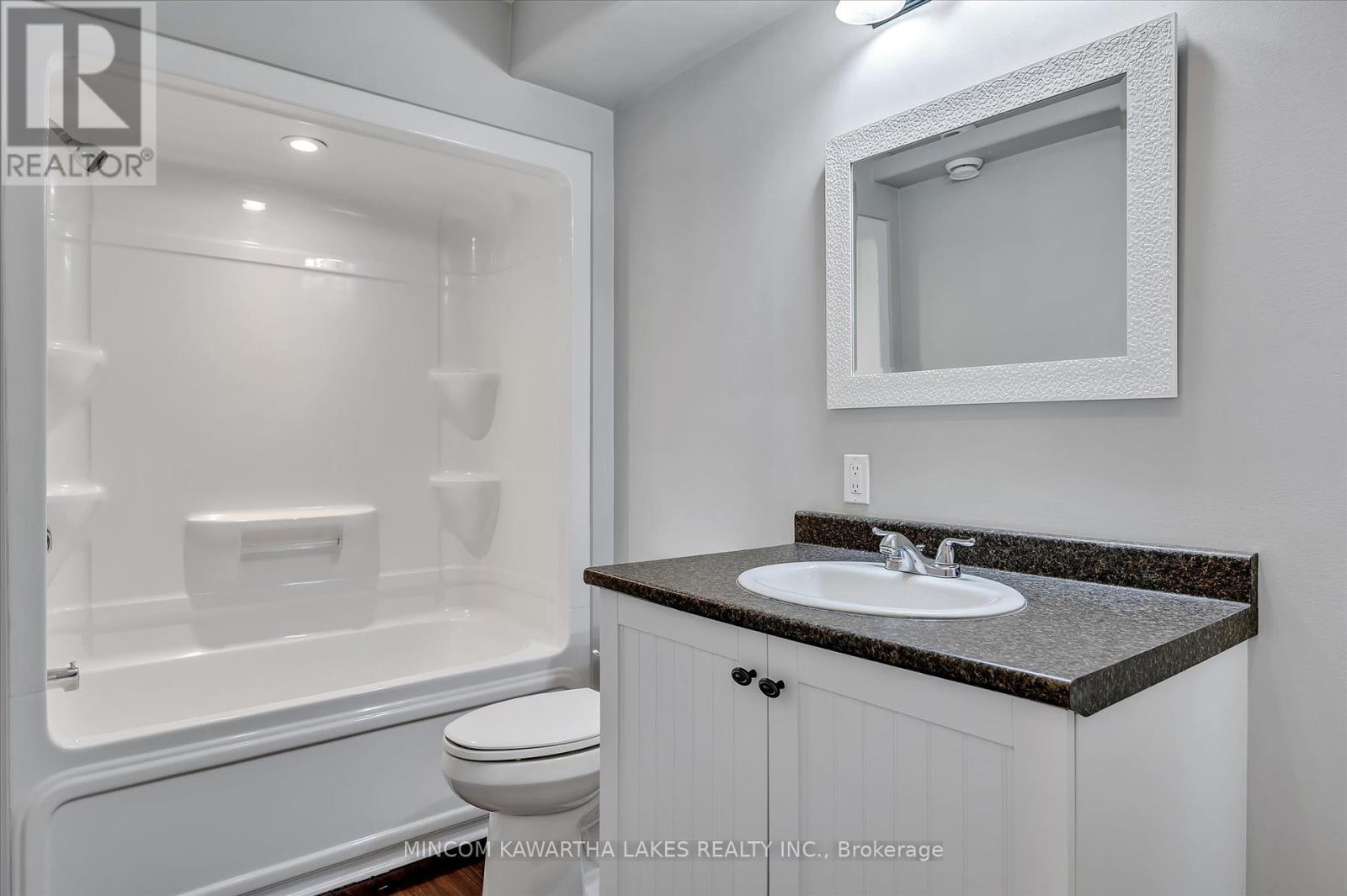861 Emery Way, Peterborough North (North), Ontario  K9J 0H7 - Photo 38 - X12307025