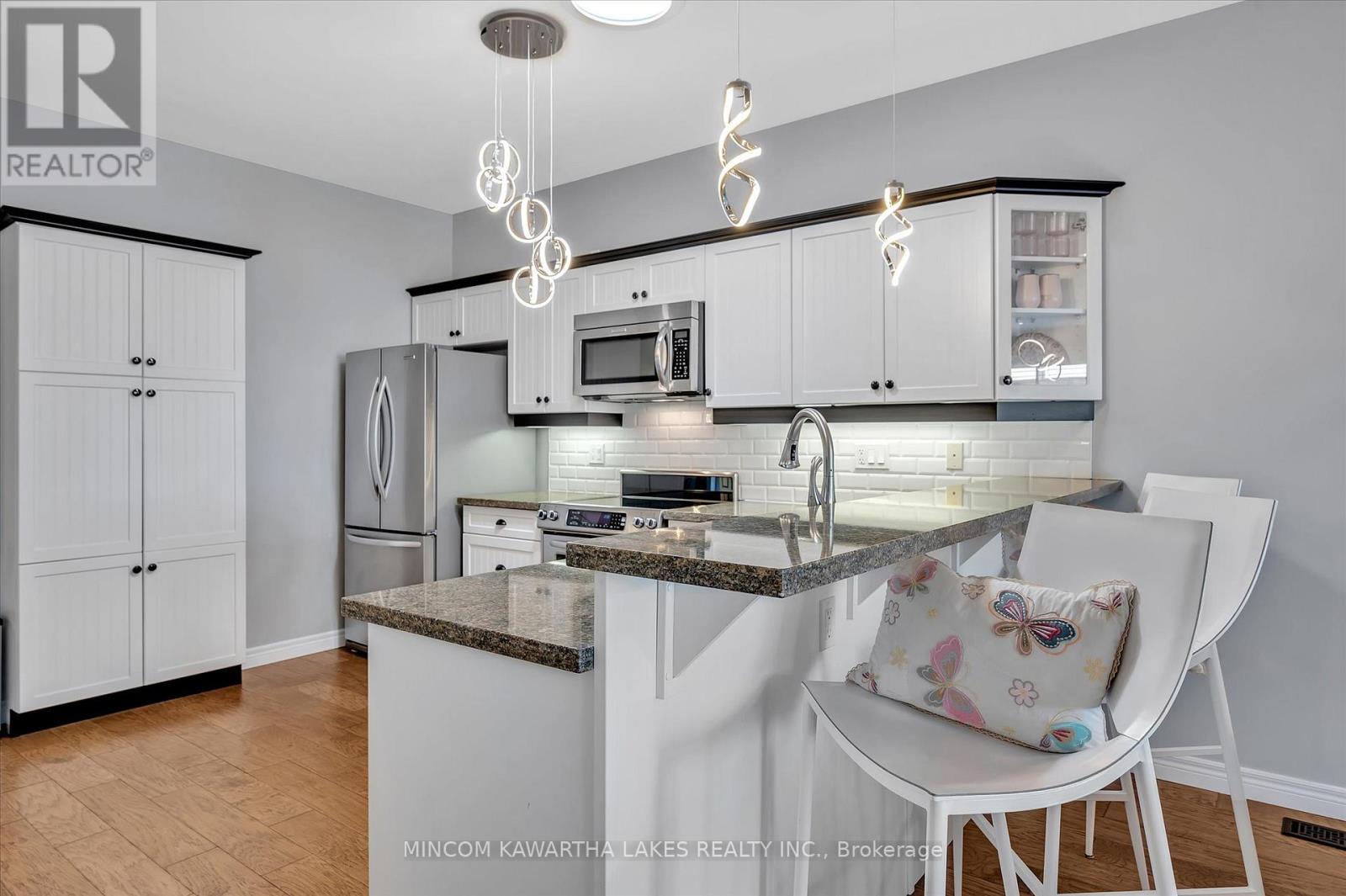 861 Emery Way, Peterborough North (North), Ontario  K9J 0H7 - Photo 9 - X12307025