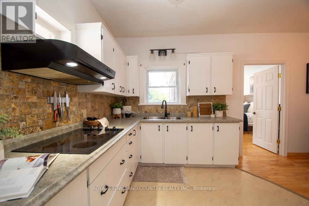 22 St Lawrence Street, Kawartha Lakes (Lindsay), Ontario  K9V 2J9 - Photo 14 - X12307120