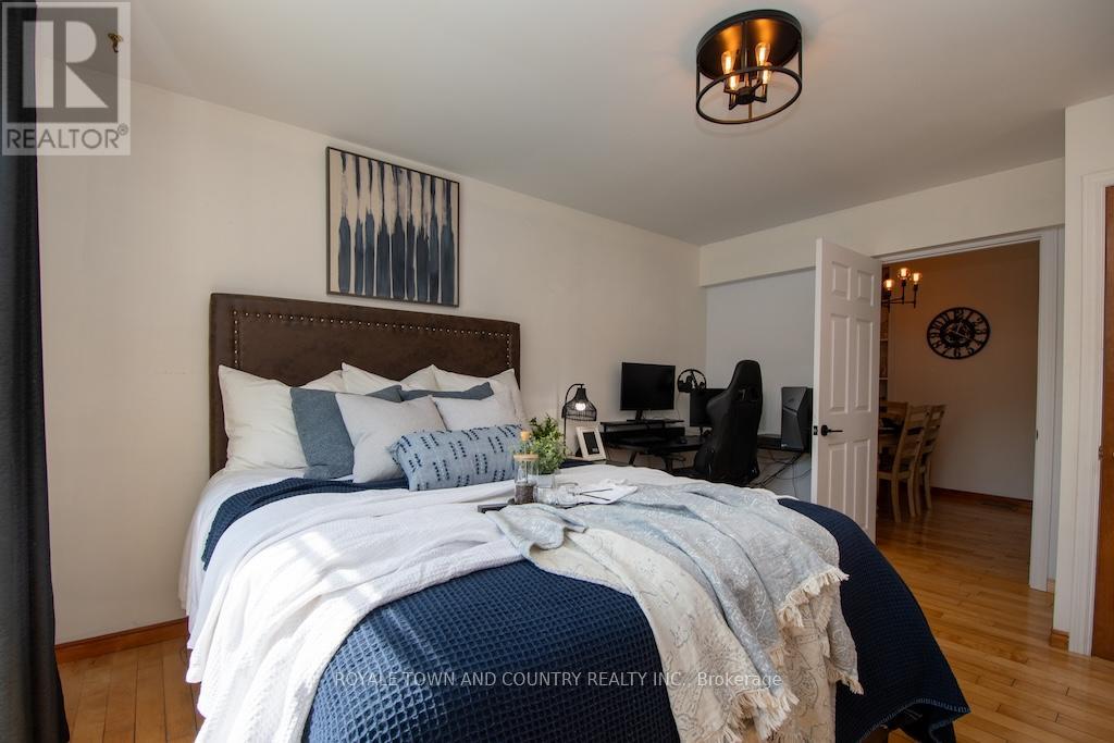 22 St Lawrence Street, Kawartha Lakes (Lindsay), Ontario  K9V 2J9 - Photo 17 - X12307120