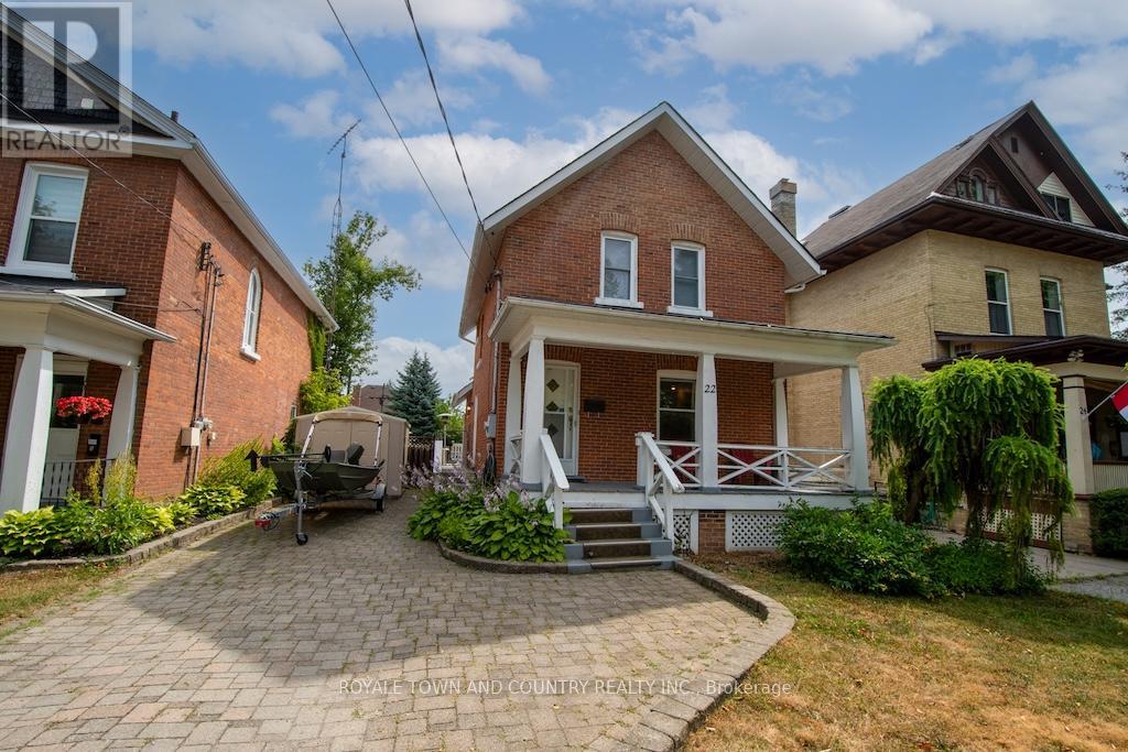 22 St Lawrence Street, Kawartha Lakes (Lindsay), Ontario  K9V 2J9 - Photo 2 - X12307120