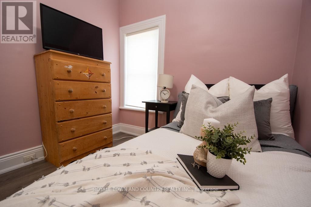 22 St Lawrence Street, Kawartha Lakes (Lindsay), Ontario  K9V 2J9 - Photo 21 - X12307120