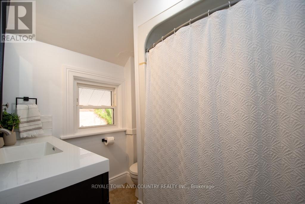 22 St Lawrence Street, Kawartha Lakes (Lindsay), Ontario  K9V 2J9 - Photo 30 - X12307120