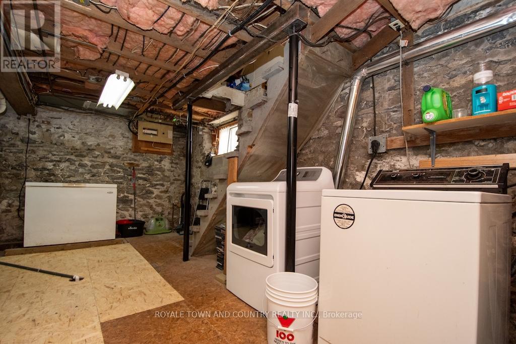 22 St Lawrence Street, Kawartha Lakes (Lindsay), Ontario  K9V 2J9 - Photo 31 - X12307120