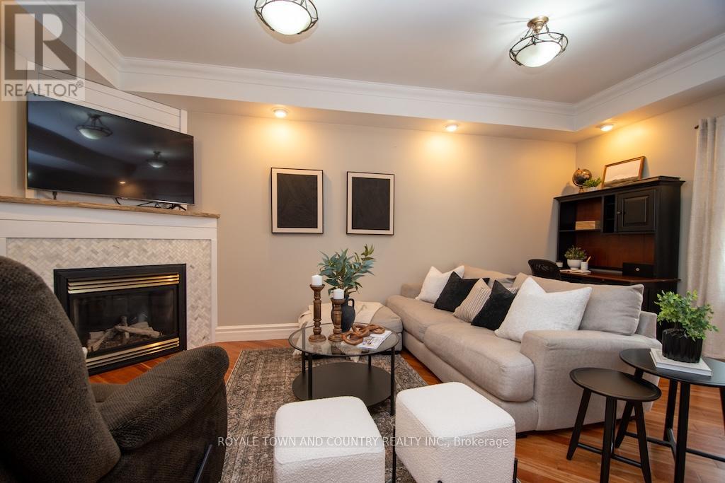 22 St Lawrence Street, Kawartha Lakes (Lindsay), Ontario  K9V 2J9 - Photo 5 - X12307120