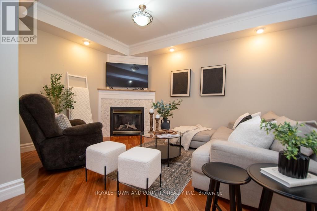 22 St Lawrence Street, Kawartha Lakes (Lindsay), Ontario  K9V 2J9 - Photo 6 - X12307120