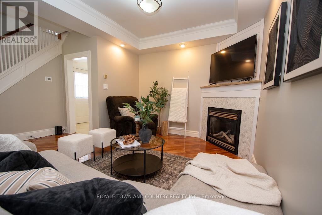22 St Lawrence Street, Kawartha Lakes (Lindsay), Ontario  K9V 2J9 - Photo 8 - X12307120