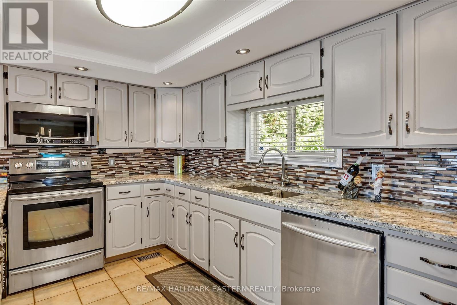 51 Darling Drive, Selwyn, Ontario  K0L 2W0 - Photo 11 - X12307164