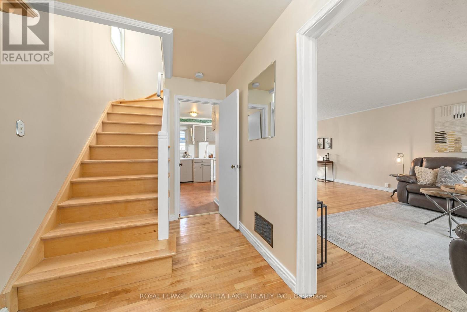 769 Chesterfield Avenue, Peterborough North (South), Ontario  K9H 4Y1 - Photo 13 - X12307170