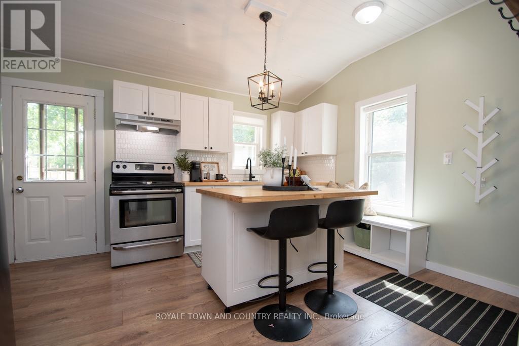 38 St Patrick Street, Kawartha Lakes (Lindsay), Ontario  K9V 1R3 - Photo 13 - X12307204
