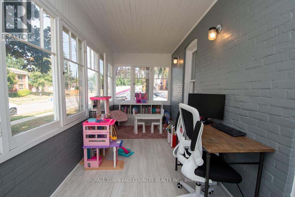 38 St Patrick Street, Kawartha Lakes (Lindsay), Ontario  K9V 1R3 - Photo 20 - X12307204