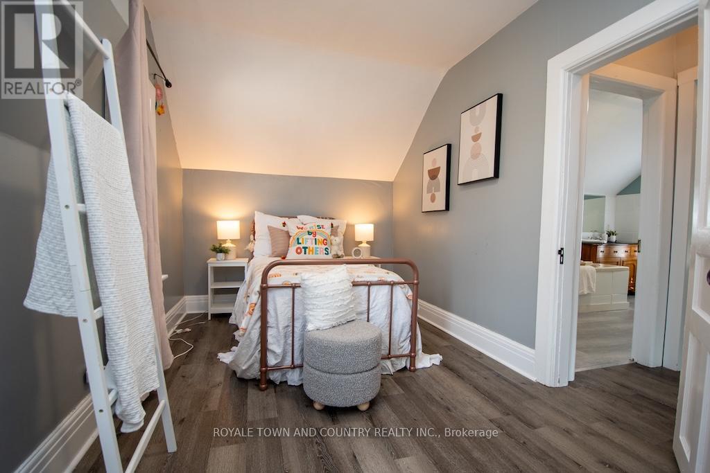 38 St Patrick Street, Kawartha Lakes (Lindsay), Ontario  K9V 1R3 - Photo 23 - X12307204