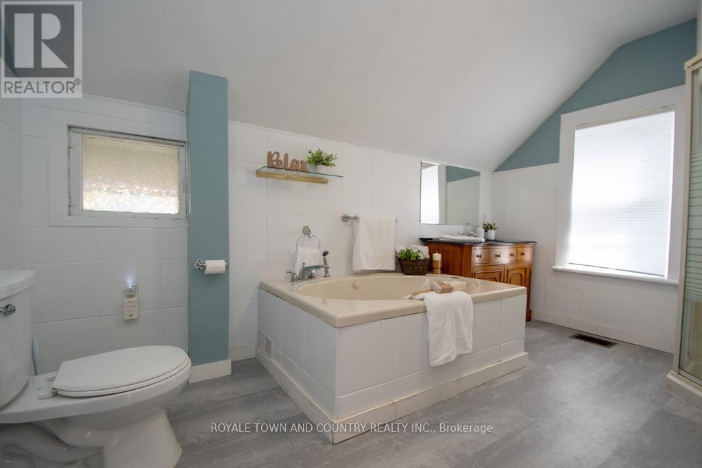 38 St Patrick Street, Kawartha Lakes (Lindsay), Ontario  K9V 1R3 - Photo 29 - X12307204