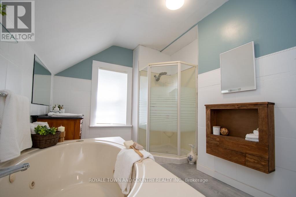 38 St Patrick Street, Kawartha Lakes (Lindsay), Ontario  K9V 1R3 - Photo 30 - X12307204