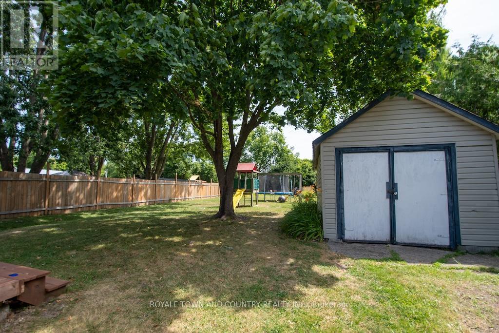 38 St Patrick Street, Kawartha Lakes (Lindsay), Ontario  K9V 1R3 - Photo 34 - X12307204