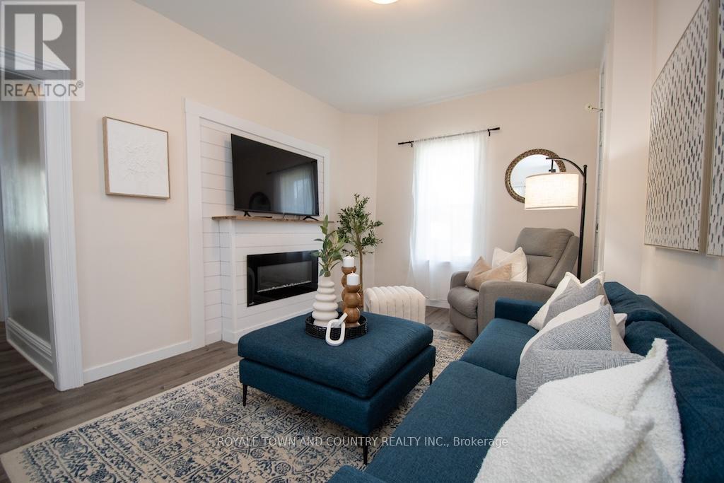 38 St Patrick Street, Kawartha Lakes (Lindsay), Ontario  K9V 1R3 - Photo 7 - X12307204