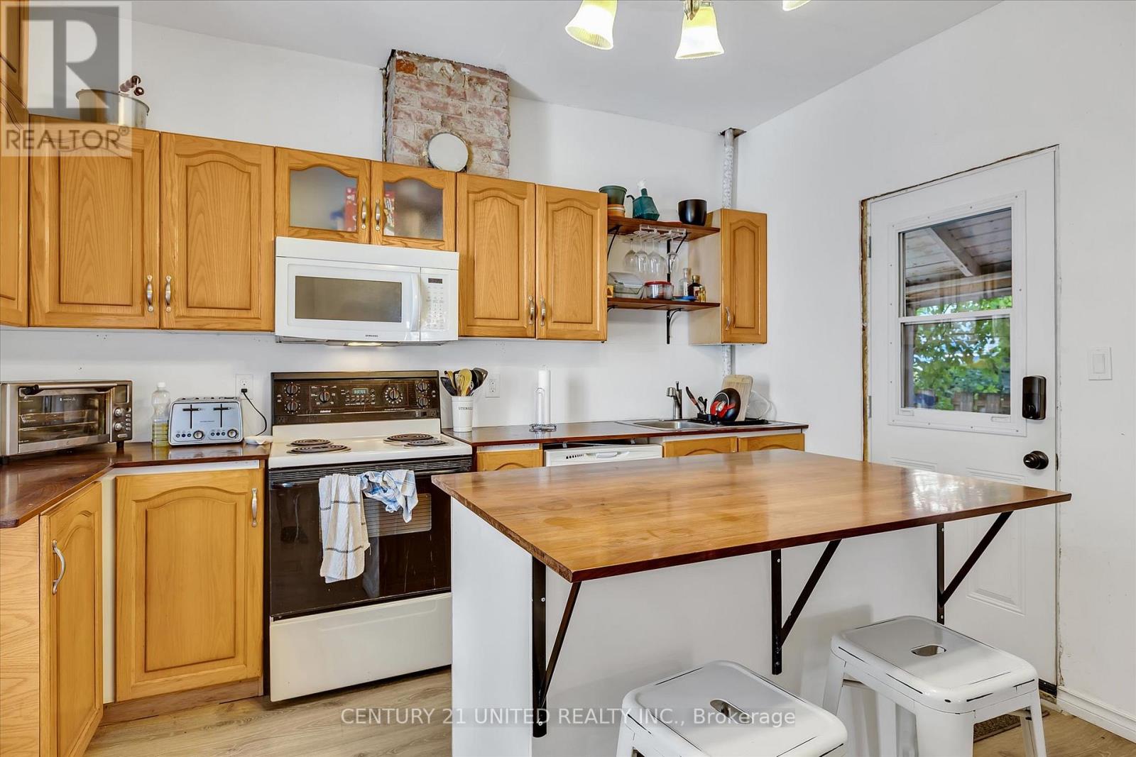 45 Lafayette Avenue, Peterborough Central (South), Ontario  K9J 5C1 - Photo 18 - X12307270