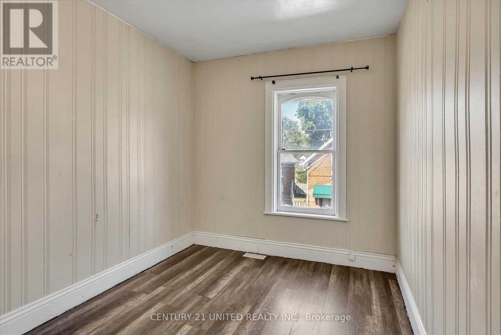 45 Lafayette Avenue, Peterborough Central (South), Ontario  K9J 5C1 - Photo 28 - X12307270