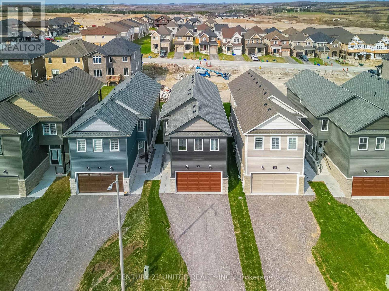 319 Mullighan Gardens, Peterborough North (North), Ontario  K9K 0H2 - Photo 2 - X12307318