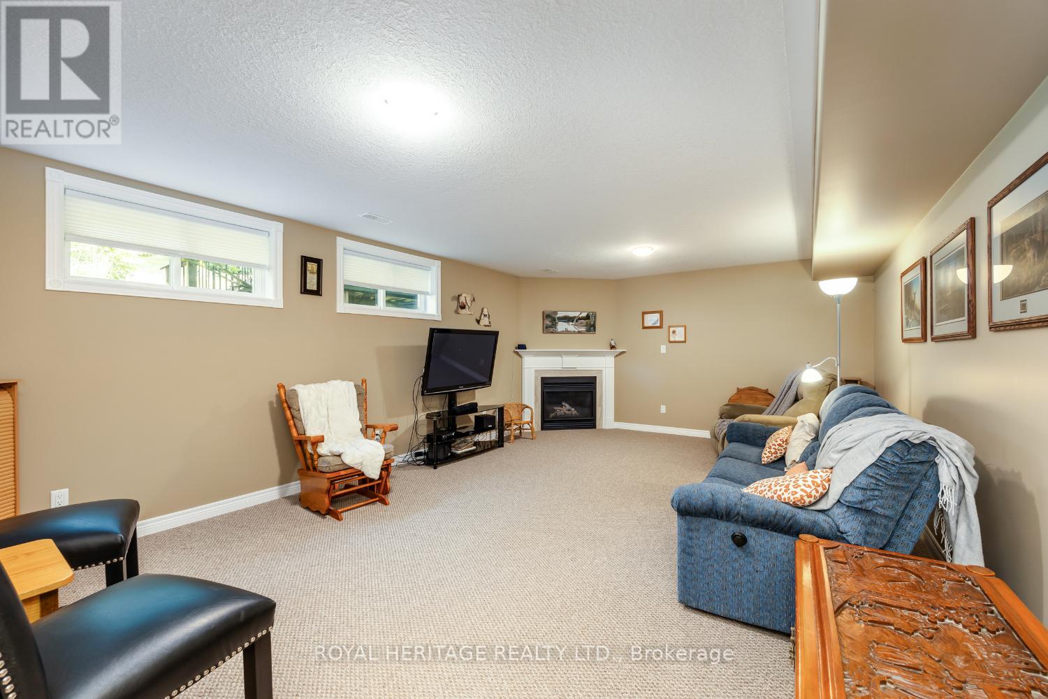 162 - 301 Carnegie Avenue, Peterborough North (University Heights), Ontario  K9L 0G1 - Photo 34 - X12307320