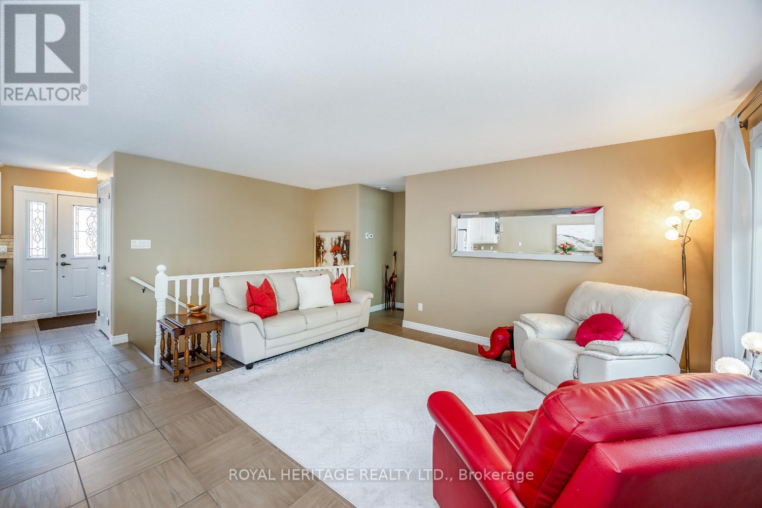 162 - 301 Carnegie Avenue, Peterborough North (University Heights), Ontario  K9L 0G1 - Photo 6 - X12307320