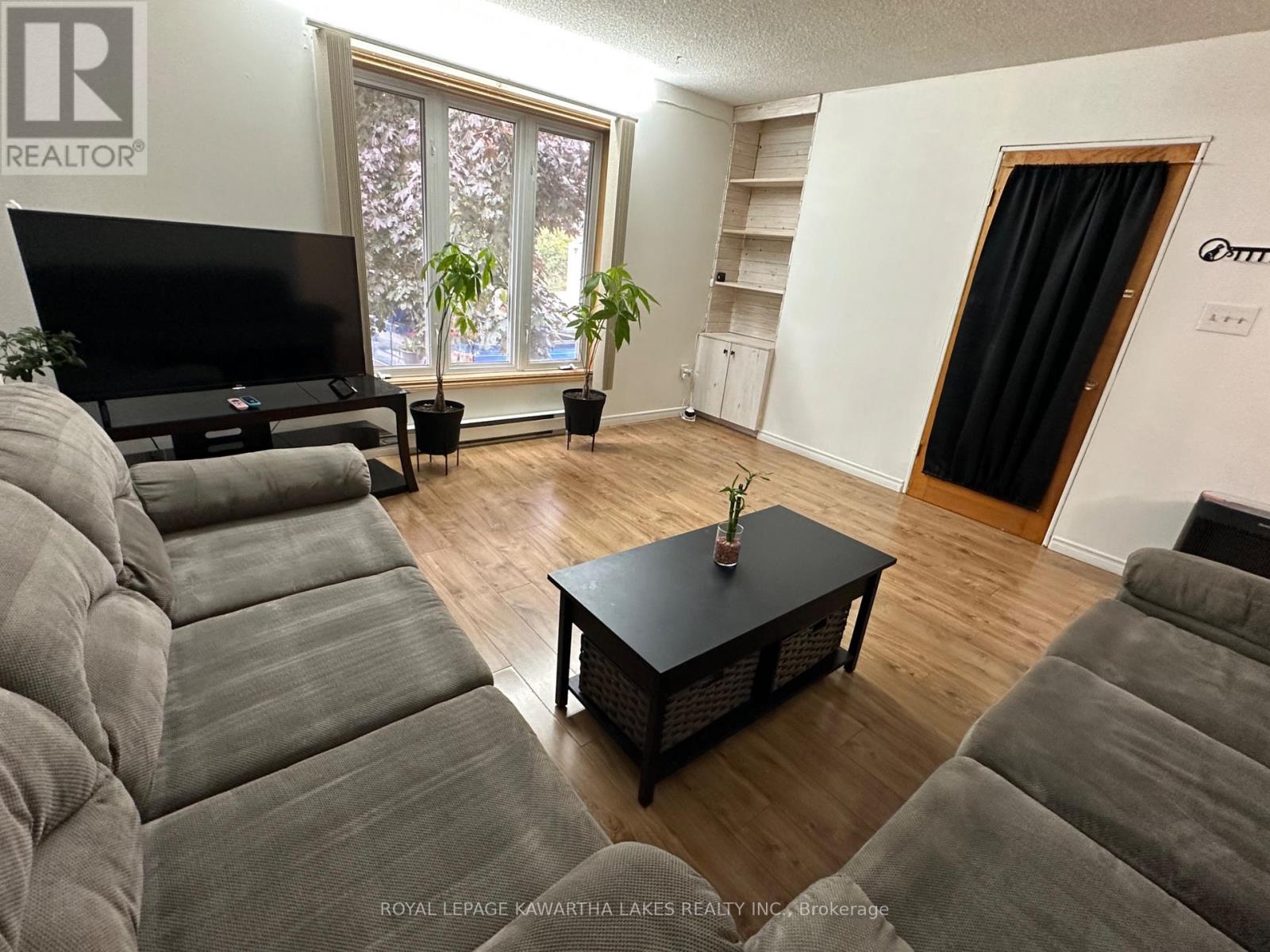 317 William Street N, Kawartha Lakes (Lindsay), Ontario  K9V 6A6 - Photo 7 - X12307505