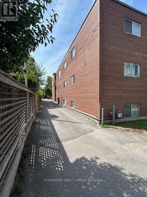 200 London Street, Peterborough Central (North), Ontario  K9H 2Y9 - Photo 4 - X12307506