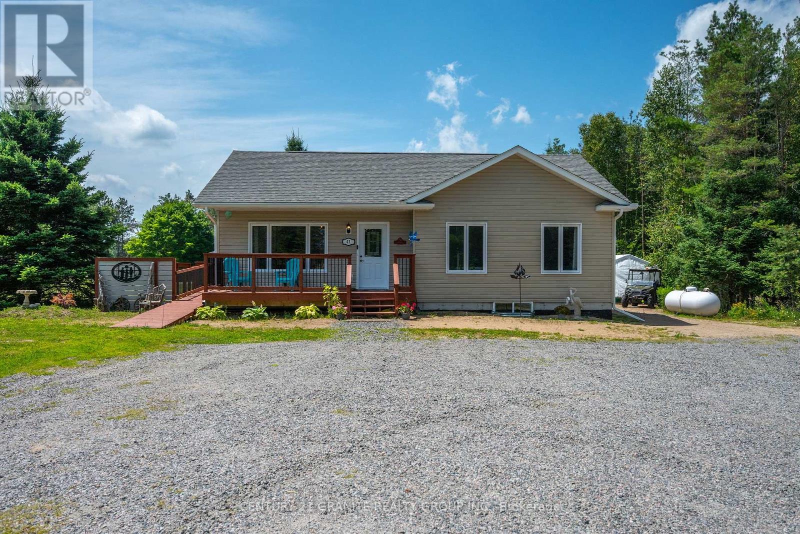 41 Maxwell Settlement Road, Bancroft (Bancroft Ward), Ontario  K0L 1C0 - Photo 27 - X12307719