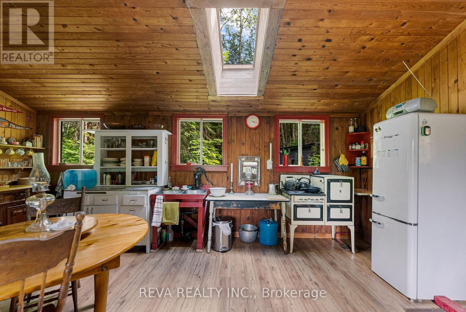 122 Soble Road, Hastings Highlands (Wicklow Ward), Ontario  K0L 2S0 - Photo 12 - X12307796
