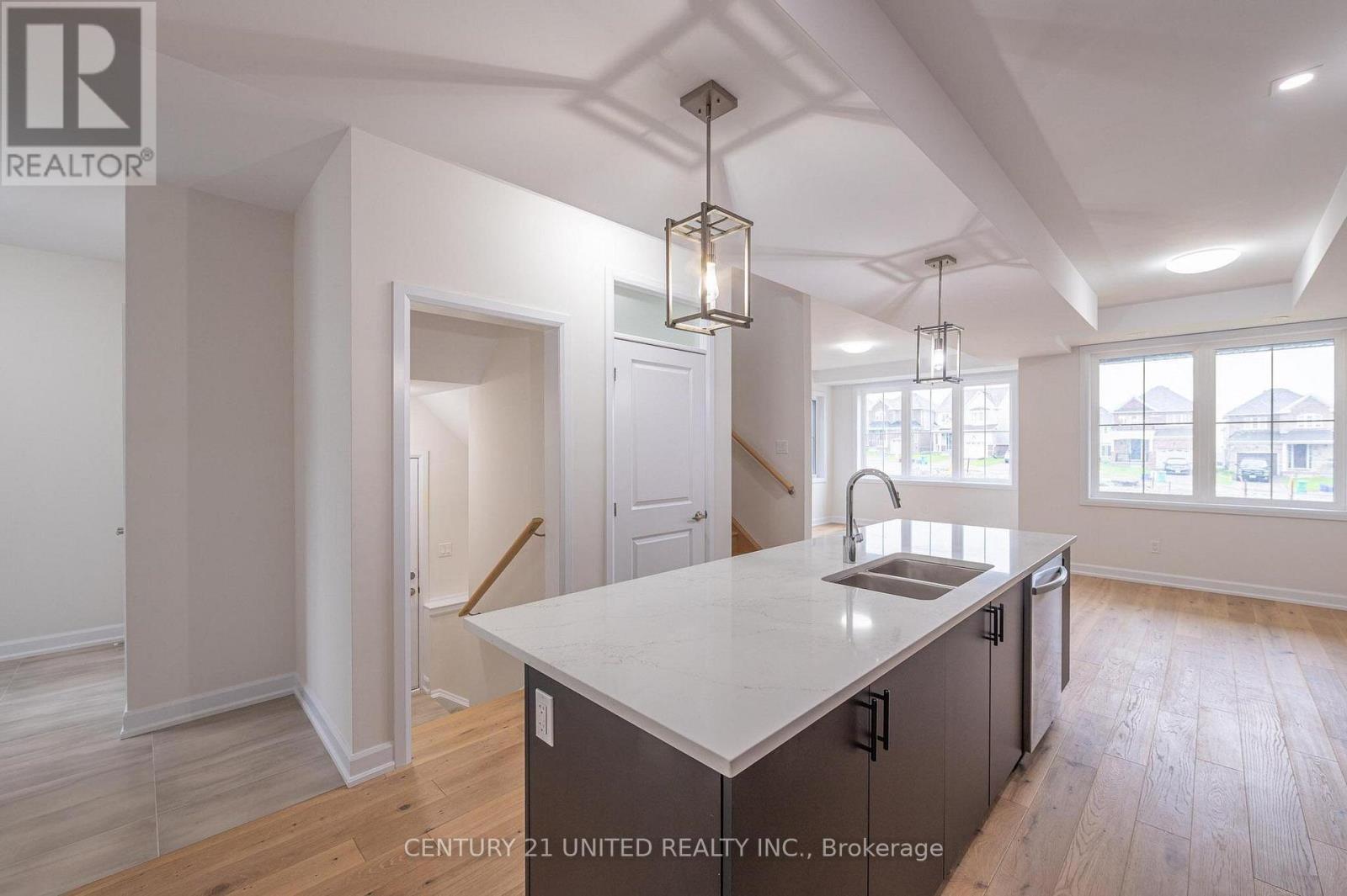 311 Mullighan Gardens, Peterborough North (North), Ontario  K9K 0H2 - Photo 4 - X12307997