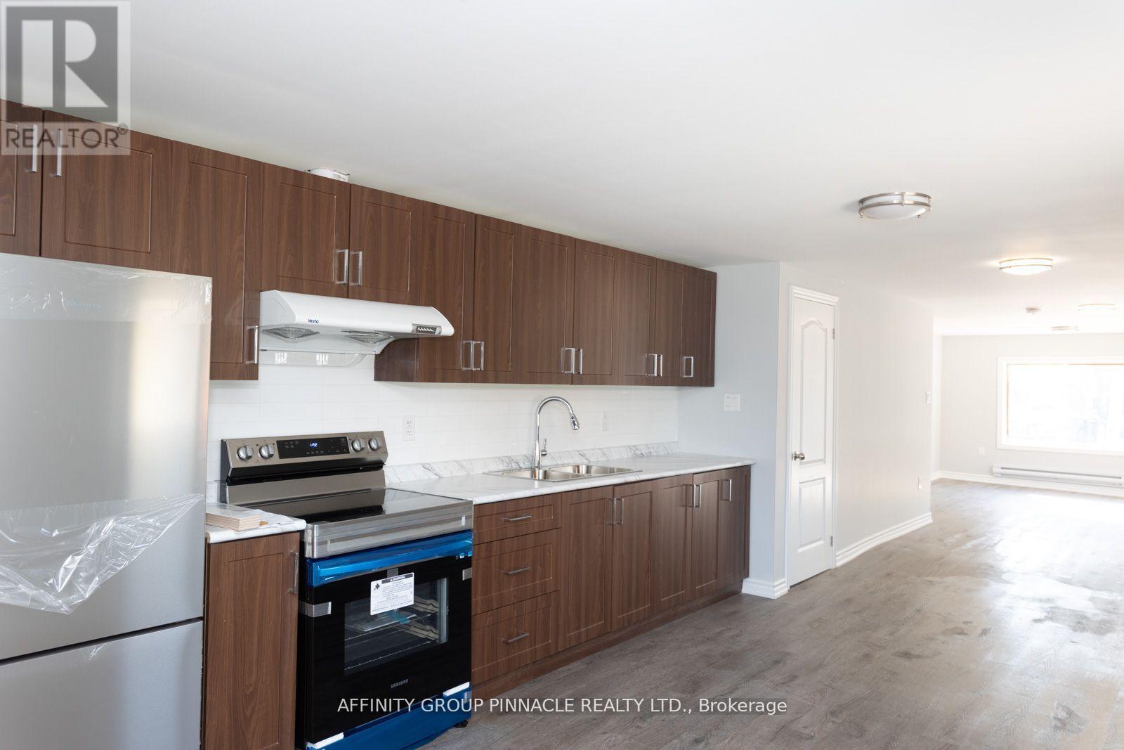 3 - 26 Stoney Creek Road, Kawartha Lakes (Ops), Ontario  K9V 4R4 - Photo 7 - X12308252