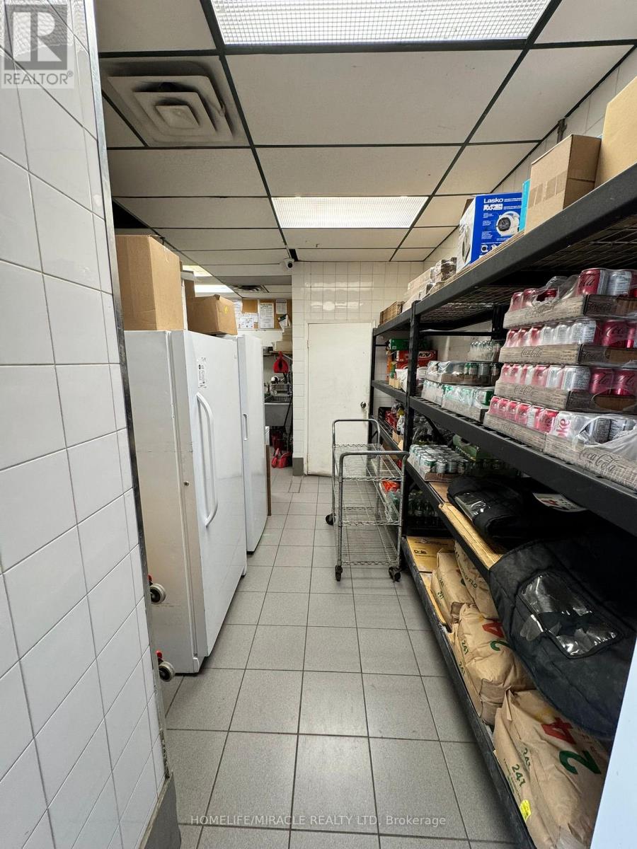 Unit 2 - 140 Parkhill Road W, Peterborough North (South), Ontario  K9H 3G9 - Photo 5 - X12308208