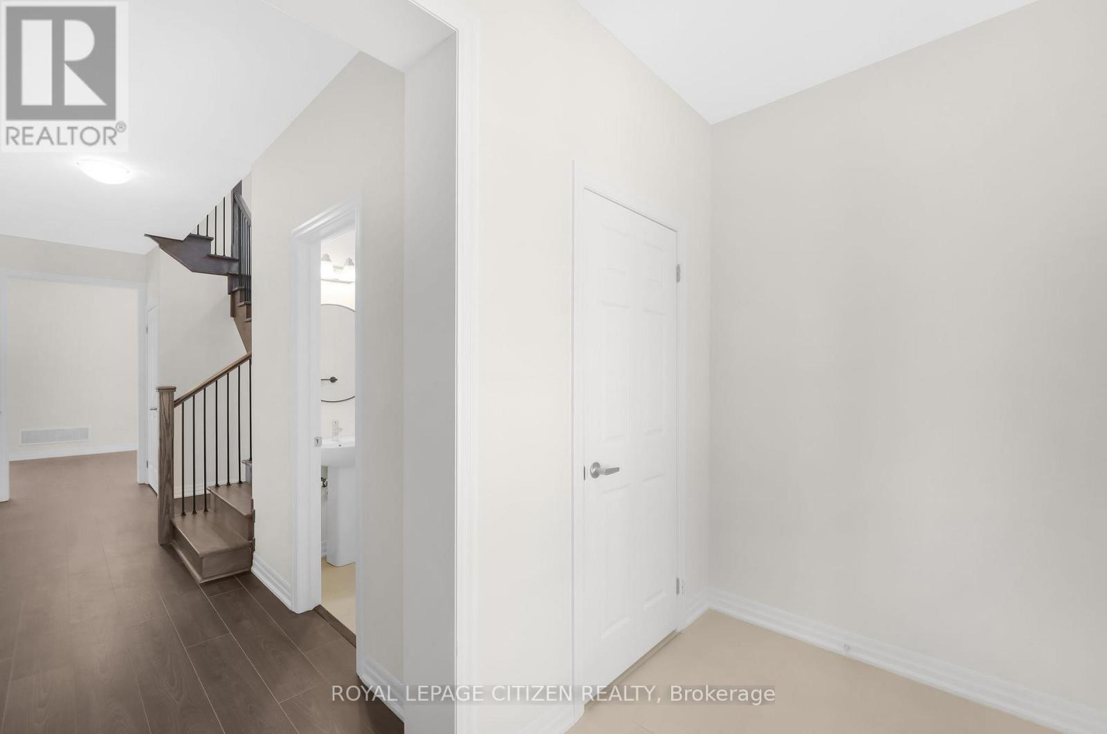 67 Ed Ewert Avenue, Clarington (Newcastle), Ontario  L1B 0W7 - Photo 5 - E12308352