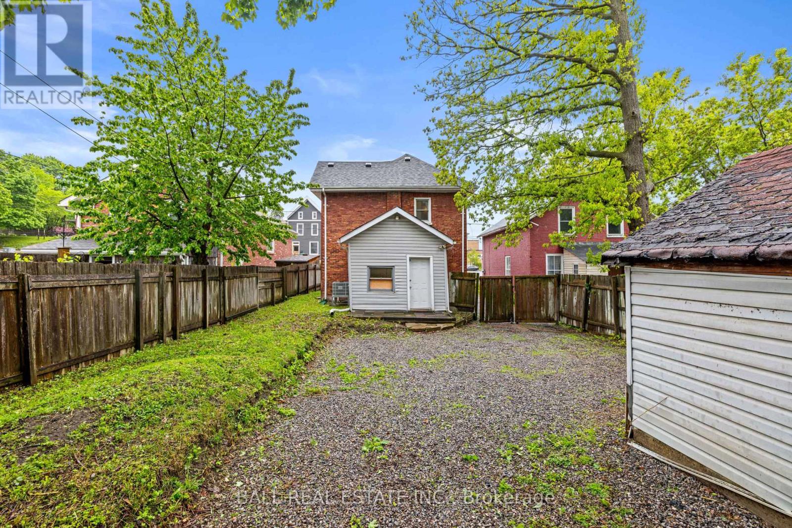 78 Mcdonnel Street, Peterborough Central (North), Ontario  K9H 2V7 - Photo 4 - X12308415
