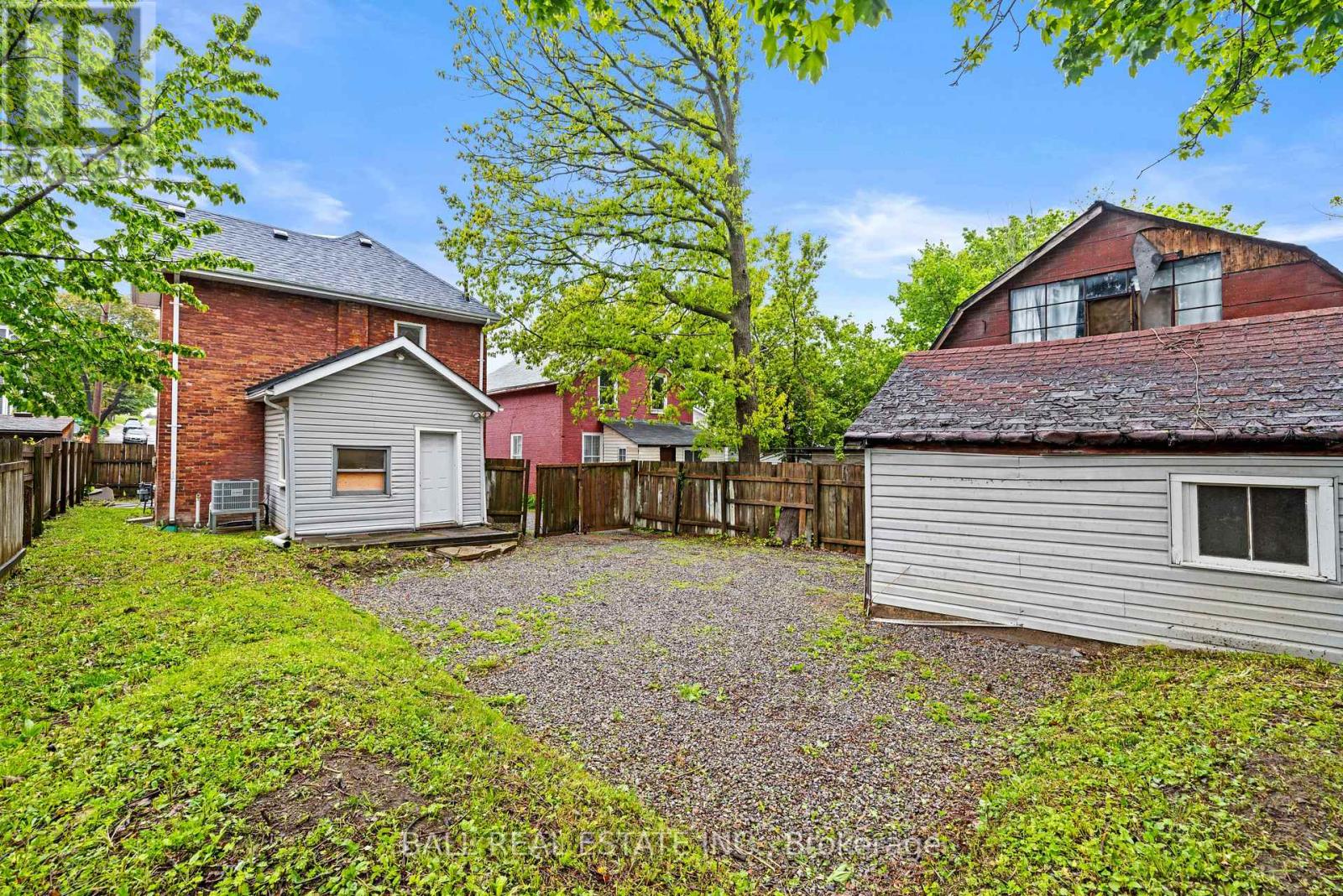 78 Mcdonnel Street, Peterborough Central (North), Ontario  K9H 2V7 - Photo 5 - X12308415