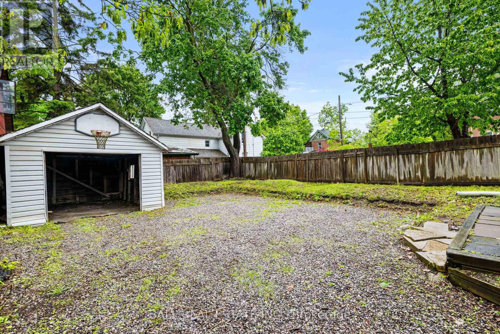 78 Mcdonnel Street, Peterborough Central (North), Ontario  K9H 2V7 - Photo 6 - X12308415