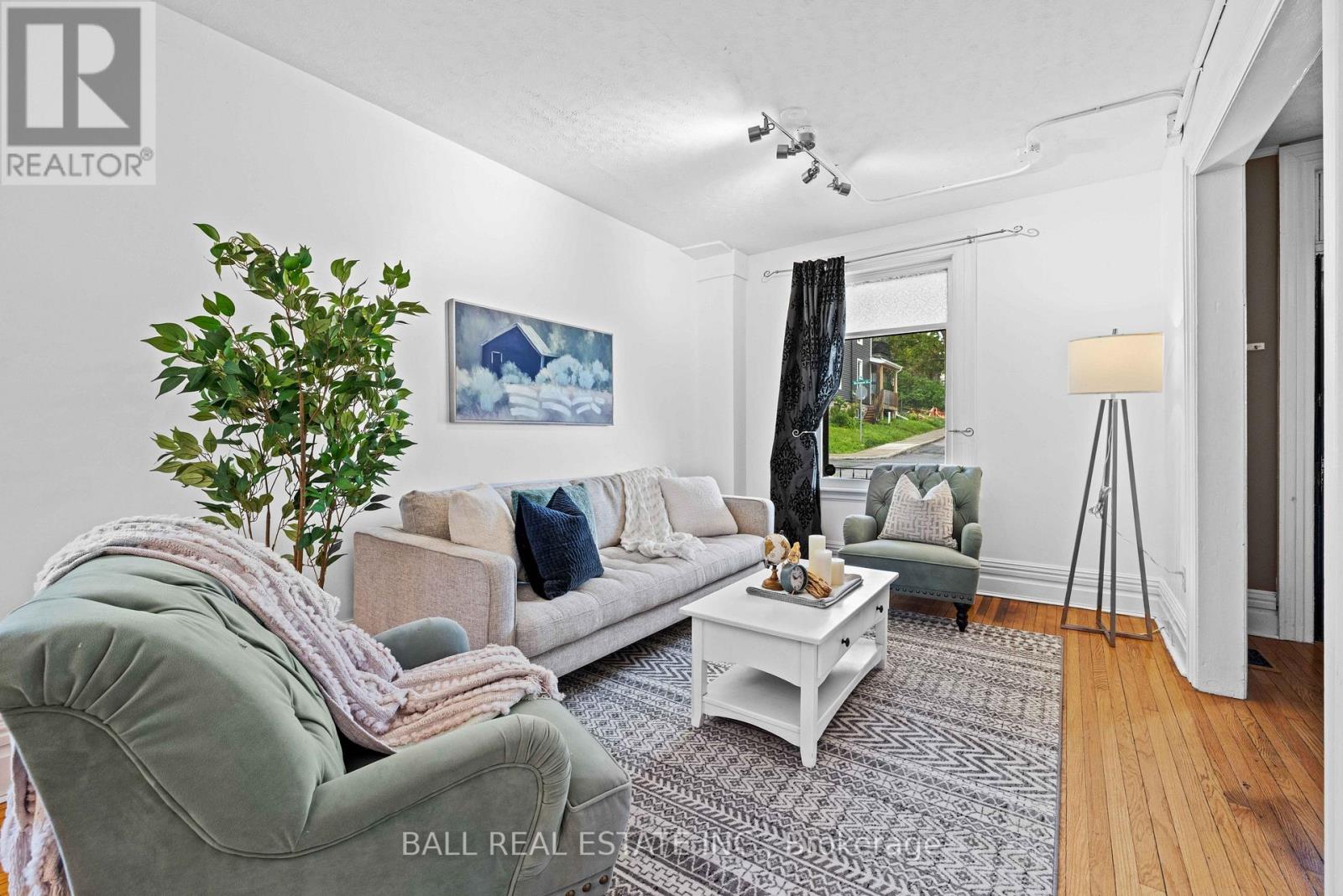 78 Mcdonnel Street, Peterborough Central (North), Ontario  K9H 2V7 - Photo 11 - X12308519