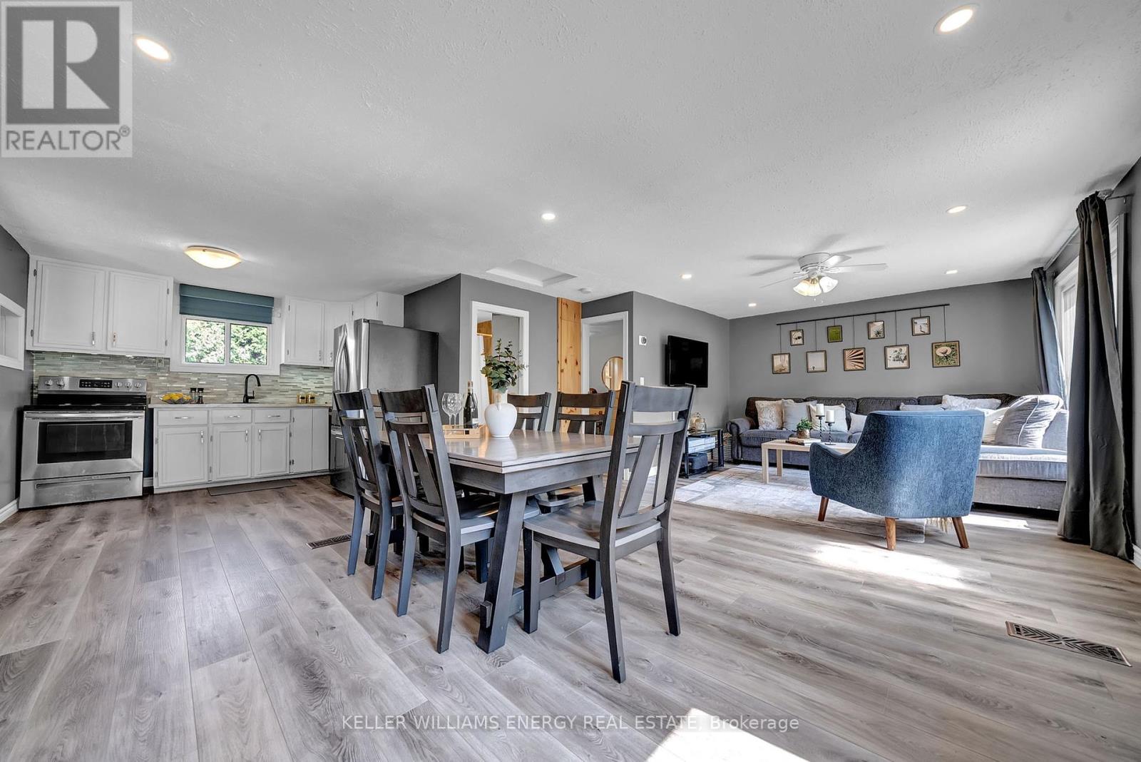 1725 Brownsville Road, Clarington (Newcastle), Ontario  L1B 1L9 - Photo 9 - E12308566
