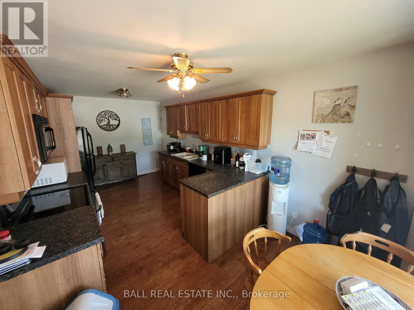 32 Champlain Boulevard, Kawartha Lakes (Lindsay), Ontario  K9V 4R1 - Photo 10 - X12309230