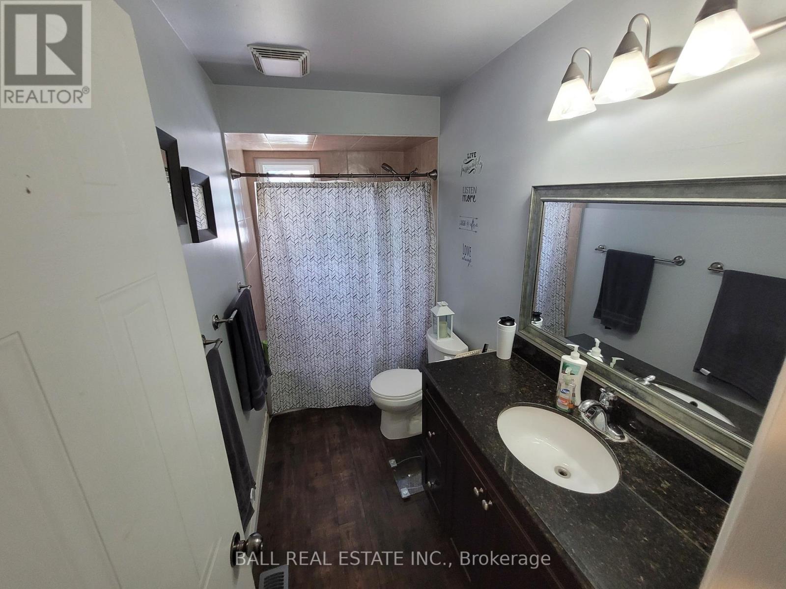 32 Champlain Boulevard, Kawartha Lakes (Lindsay), Ontario  K9V 4R1 - Photo 15 - X12309230