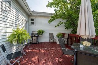 32 Champlain Boulevard, Kawartha Lakes (Lindsay), Ontario  K9V 4R1 - Photo 6 - X12309230