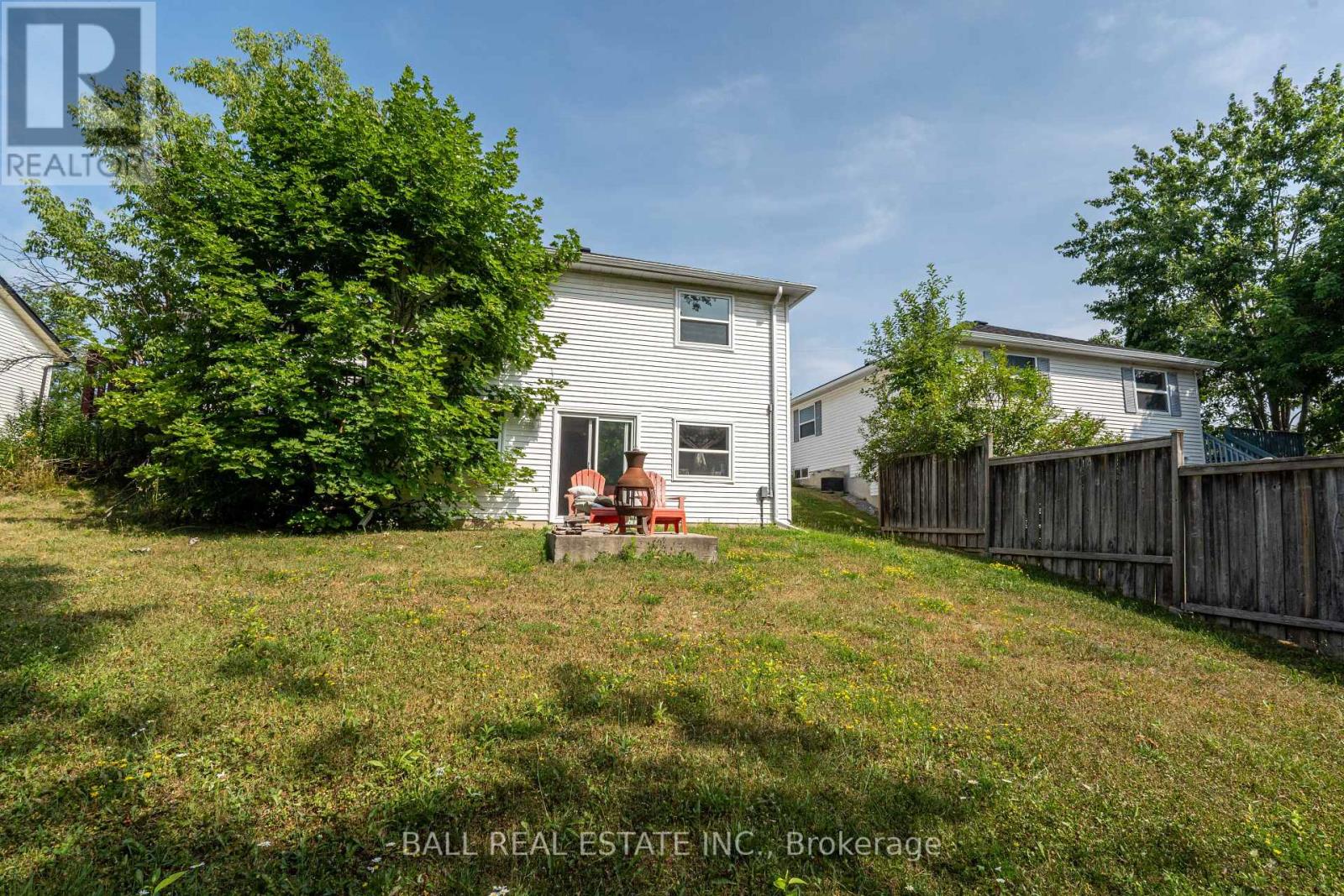32 Champlain Boulevard, Kawartha Lakes (Lindsay), Ontario  K9V 4R1 - Photo 8 - X12309230